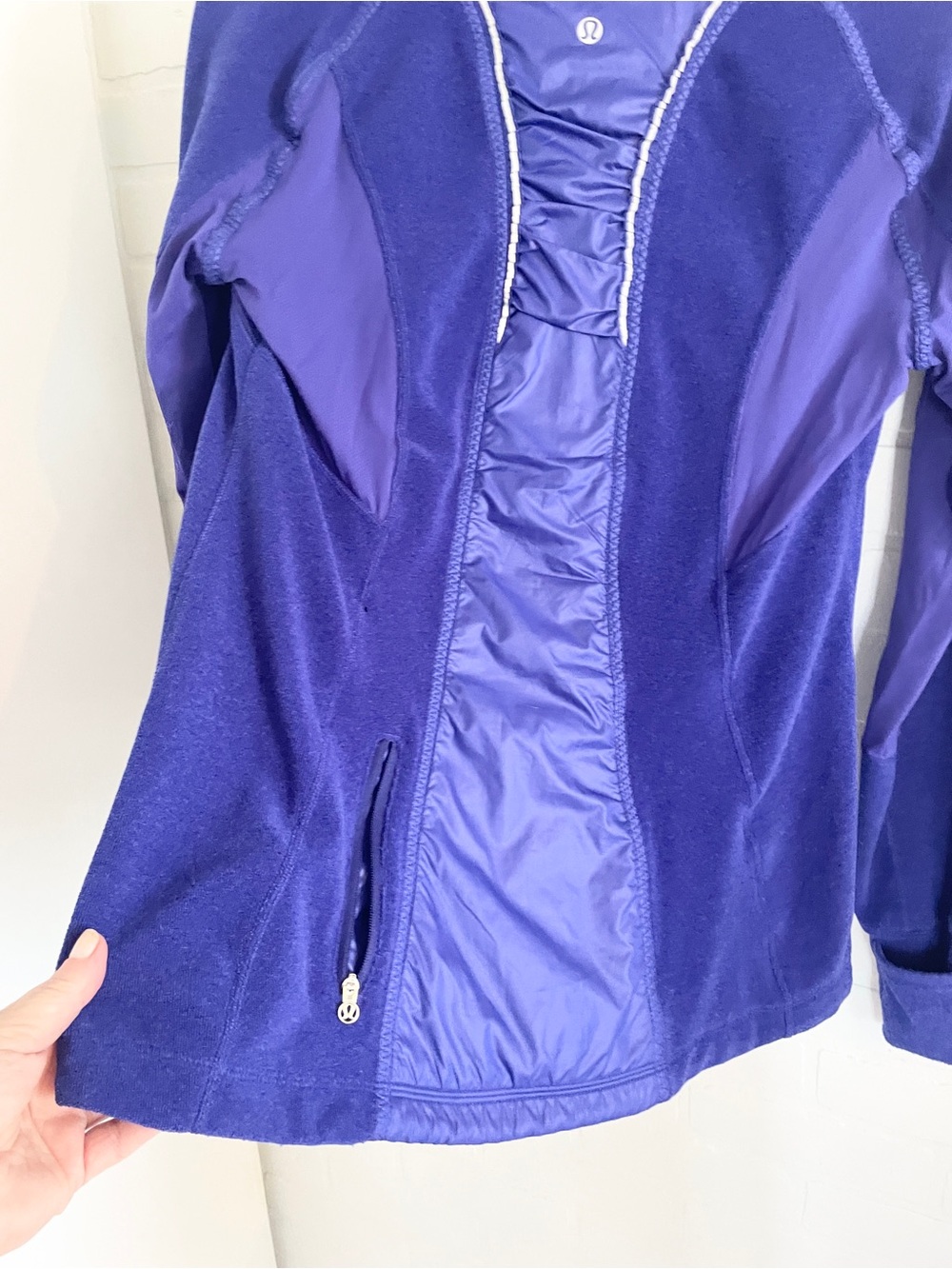 Lululemon Run Gust Buster Jacket Archival Ruched Panel Blue Sz 8 - Picture 13 of 16
